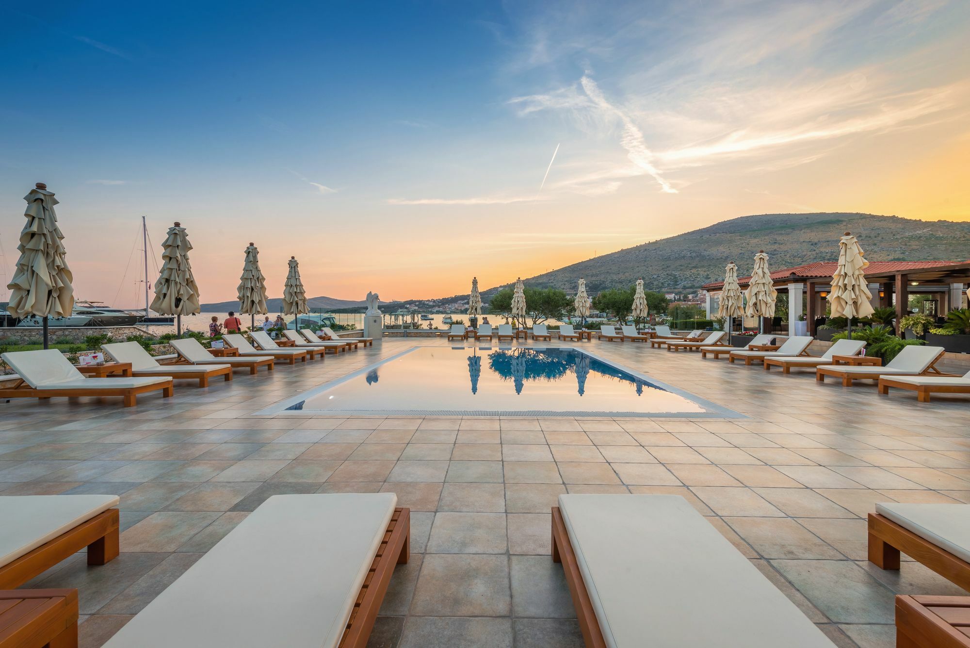 Marina Baotic Apartments Trogir Exteriör bild